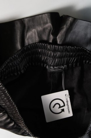 Γυναικείο κοντό παντελόνι Blind Date, Μέγεθος S, Χρώμα Μαύρο, Τιμή 5,99 €