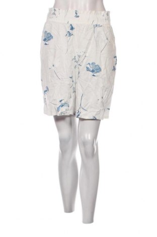 Дамски къс панталон Bpc Bonprix Collection, Размер M, Цвят Бял, Цена 8,17 лв.