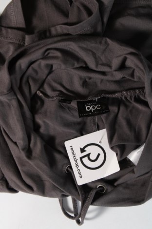 Pantaloni scurți de femei Bpc Bonprix Collection, Mărime S, Culoare Gri, Preț 25,63 Lei