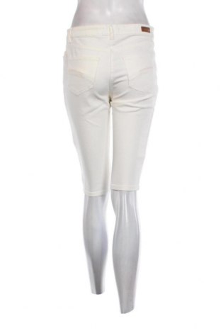 Pantaloni scurți de femei Burton of London, Mărime S, Culoare Ecru, Preț 253,29 Lei