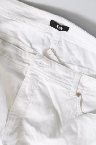 Pantaloni scurți de femei C&A, Mărime XL, Culoare Alb, Preț 37,50 Lei