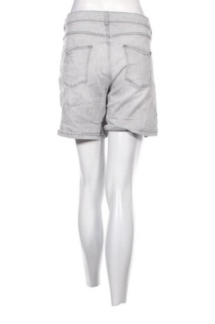 Дамски къс панталон C&A, Размер L, Цвят Сив, Цена 10,83 лв.
