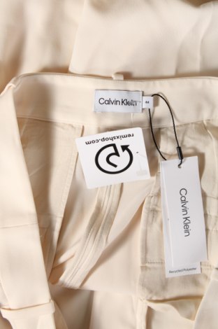 Pantaloni scurți de femei Calvin Klein, Mărime XL, Culoare Ecru, Preț 360,59 Lei