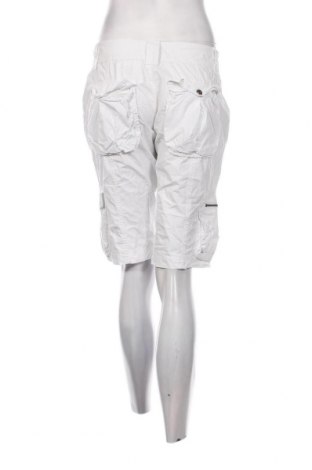 Damen Shorts Chicoree, Größe M, Farbe Weiß, Preis € 2,92