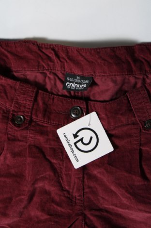 Дамски къс панталон Colours Of The World, Размер XS, Цвят Червен, Цена 7,03 лв.