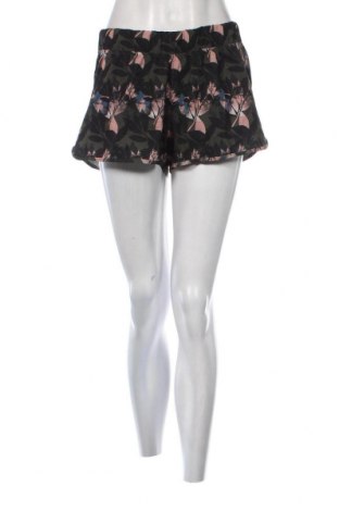 Γυναικείο κοντό παντελόνι Crane, Μέγεθος M, Χρώμα Πολύχρωμο, Τιμή 4,47 €