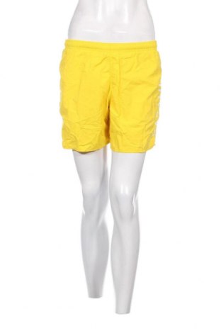 Дамски къс панталон Decathlon, Размер M, Цвят Жълт, Цена 7,60 лв.