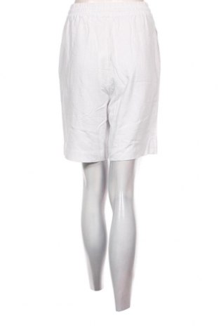 Дамски къс панталон Esme Studios, Размер S, Цвят Бял, Цена 43,20 лв.