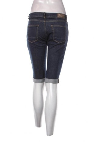 Дамски къс панталон Esprit, Размер S, Цвят Син, Цена 18,41 лв.