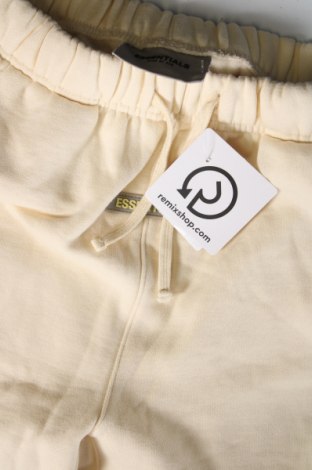 Дамски къс панталон Essentials, Размер L, Цвят Жълт, Цена 19,00 лв.