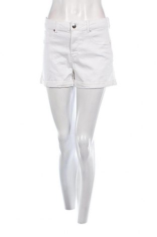 Γυναικείο κοντό παντελόνι Fb Sister, Μέγεθος L, Χρώμα Λευκό, Τιμή 6,70 €