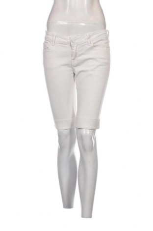 Γυναικείο κοντό παντελόνι Fishbone, Μέγεθος M, Χρώμα Λευκό, Τιμή 9,74 €