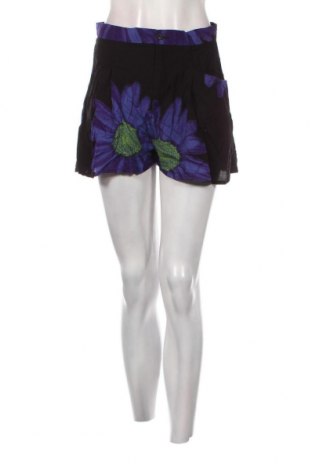 Γυναικείο κοντό παντελόνι Fluid, Μέγεθος M, Χρώμα Πολύχρωμο, Τιμή 32,99 €