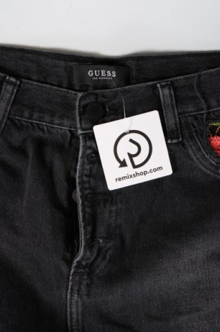 Дамски къс панталон Guess, Размер M, Цвят Черен, Цена 45,00 лв.