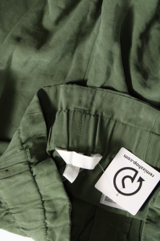 Дамски къс панталон H&M, Размер M, Цвят Зелен, Цена 19,55 лв.
