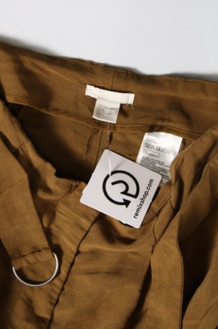 Γυναικείο κοντό παντελόνι H&M, Μέγεθος S, Χρώμα Πράσινο, Τιμή 5,83 €