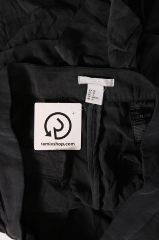 Pantaloni scurți de femei H&M, Mărime M, Culoare Gri, Preț 48,47 Lei