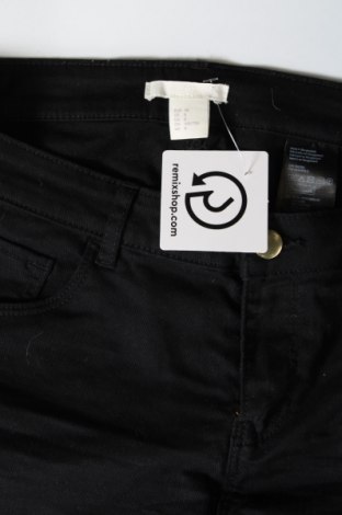 Дамски къс панталон H&M, Размер M, Цвят Черен, Цена 9,69 лв.