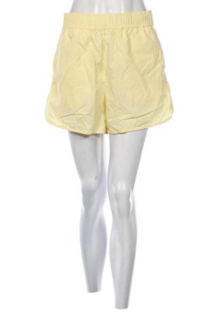 Дамски къс панталон H&M, Размер S, Цвят Жълт, Цена 13,95 лв.