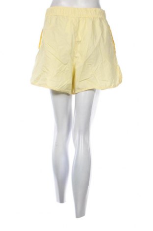 Γυναικείο κοντό παντελόνι H&M, Μέγεθος S, Χρώμα Κίτρινο, Τιμή 5,37 €