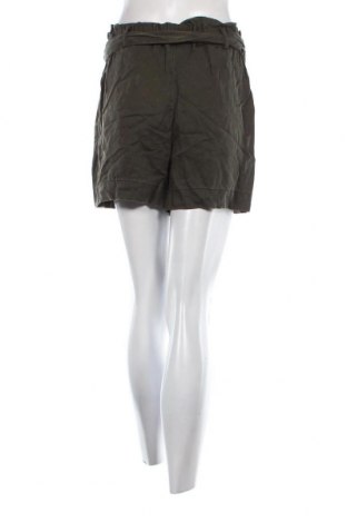 Pantaloni scurți de femei H&M, Mărime S, Culoare Verde, Preț 25,00 Lei