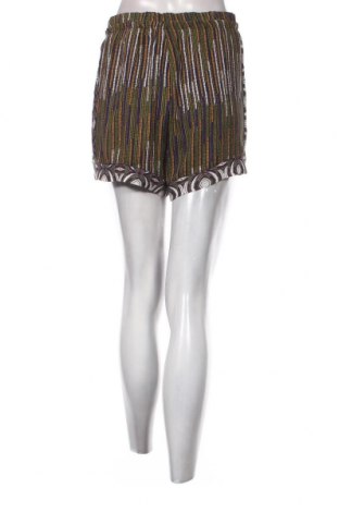 Дамски къс панталон H&M Conscious Collection, Размер XL, Цвят Многоцветен, Цена 9,97 лв.