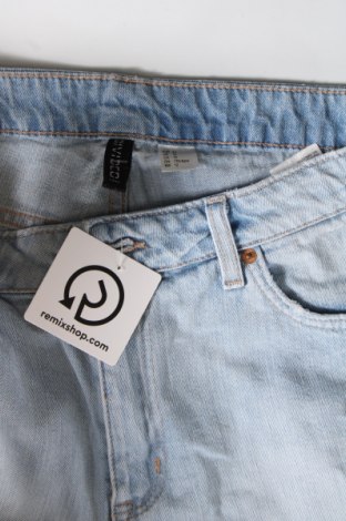 Дамски къс панталон H&M Divided, Размер L, Цвят Син, Цена 19,55 лв.