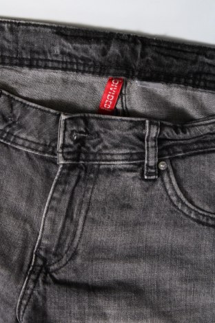 Дамски къс панталон H&M Divided, Размер XL, Цвят Сив, Цена 10,28 лв.