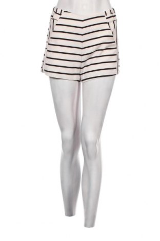 Γυναικείο κοντό παντελόνι HYFVE, Μέγεθος S, Χρώμα Λευκό, Τιμή 5,25 €