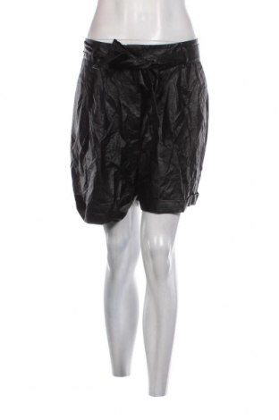 Дамски къс панталон Imperial, Размер M, Цвят Черен, Цена 48,00 лв.