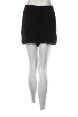Γυναικείο κοντό παντελόνι Jennyfer, Μέγεθος L, Χρώμα Μαύρο, Τιμή 6,71 €