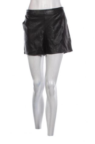 Дамски къс панталон Kiabi, Размер M, Цвят Черен, Цена 11,40 лв.