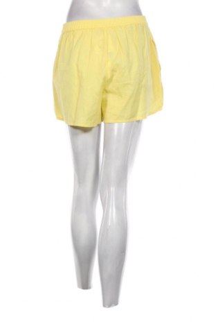 Γυναικείο κοντό παντελόνι Lefties, Μέγεθος M, Χρώμα Κίτρινο, Τιμή 15,98 €