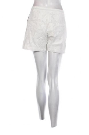 Pantaloni scurți de femei Lili Sidonio, Mărime L, Culoare Alb, Preț 63,32 Lei