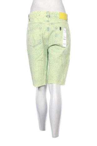 Γυναικείο κοντό παντελόνι Liu Jo, Μέγεθος M, Χρώμα Πράσινο, Τιμή 75,26 €