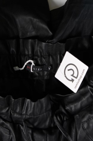 Γυναικείο κοντό παντελόνι Lola Liza, Μέγεθος L, Χρώμα Μαύρο, Τιμή 5,47 €
