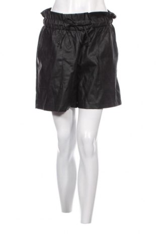 Дамски къс панталон Lola Liza, Размер L, Цвят Черен, Цена 17,34 лв.