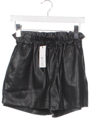 Дамски къс панталон Molly Bracken, Размер XS, Цвят Черен, Цена 30,80 лв.