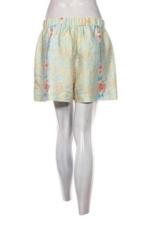 Дамски къс панталон Monki, Размер S, Цвят Многоцветен, Цена 6,58 лв.