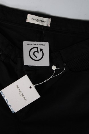Дамски къс панталон Naf Naf, Размер XL, Цвят Черен, Цена 26,95 лв.