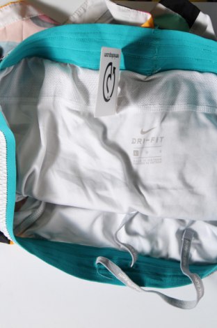 Damen Shorts Nike, Größe L, Farbe Mehrfarbig, Preis 23,66 €