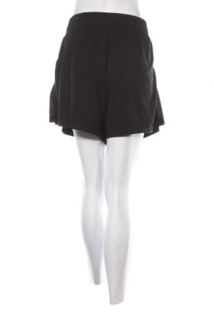 Γυναικείο κοντό παντελόνι PUMA, Μέγεθος XL, Χρώμα Μαύρο, Τιμή 11,99 €