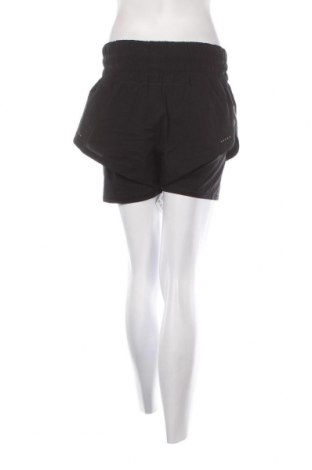 Γυναικείο κοντό παντελόνι PUMA, Μέγεθος L, Χρώμα Μαύρο, Τιμή 21,03 €