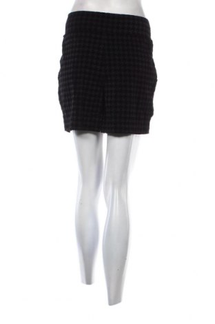 Дамски къс панталон Pain De Sucre, Размер M, Цвят Черен, Цена 78,84 лв.