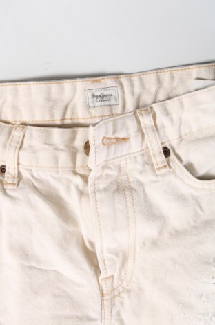 Дамски къс панталон Pepe Jeans, Размер M, Цвят Екрю, Цена 31,27 лв.