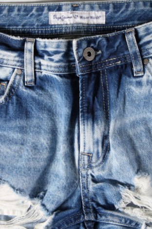 Дамски къс панталон Pepe Jeans, Размер L, Цвят Син, Цена 54,54 лв.