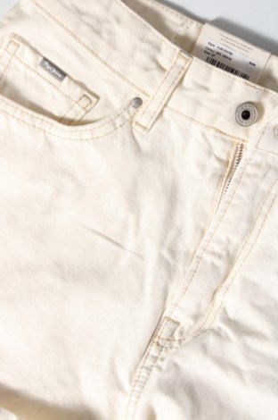 Дамски къс панталон Pepe Jeans, Размер S, Цвят Екрю, Цена 32,32 лв.