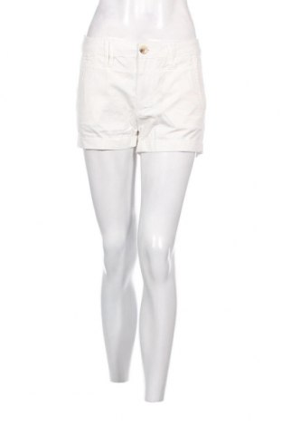 Pantaloni scurți de femei Pepe Jeans, Mărime S, Culoare Alb, Preț 124,34 Lei