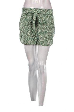 Γυναικείο κοντό παντελόνι Pieces, Μέγεθος S, Χρώμα Πράσινο, Τιμή 4,70 €