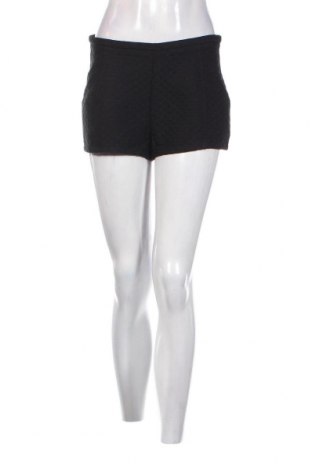 Γυναικείο κοντό παντελόνι Pull&Bear, Μέγεθος S, Χρώμα Μαύρο, Τιμή 5,01 €